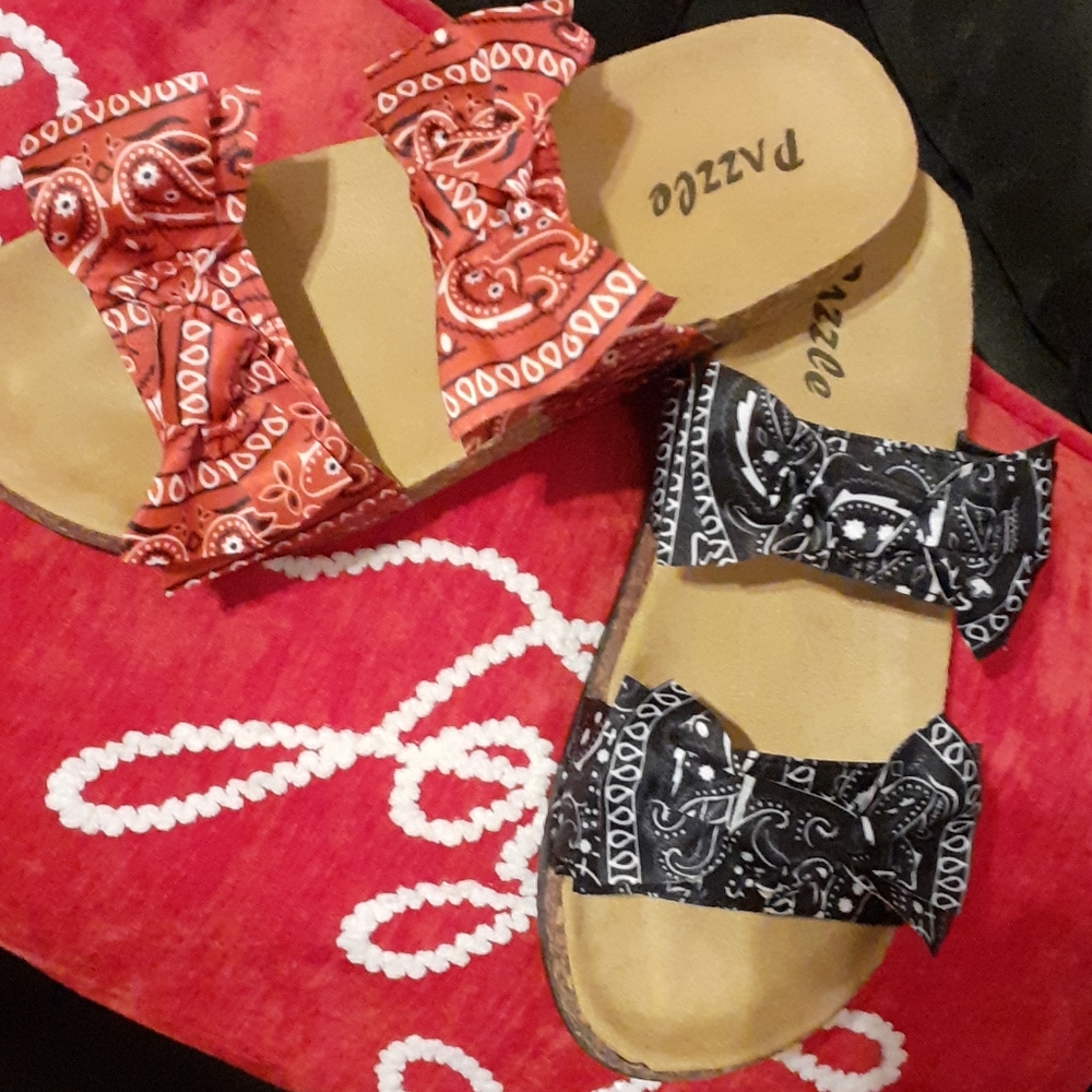 Sandals - Picture 4 of 4